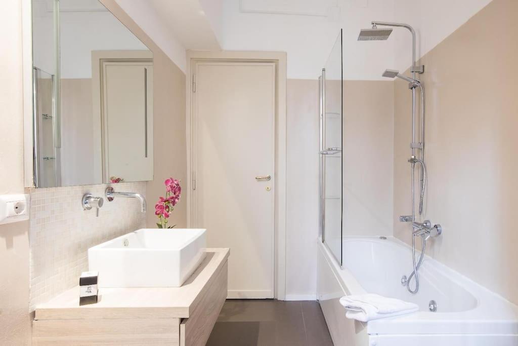 My Trastevere Three Bedroom View Apartment -Top Collection Rome Extérieur photo